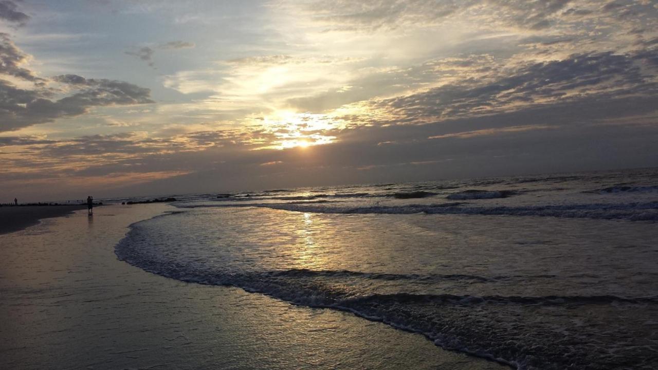 Folly Vacation Laid Back Casual Beach Bungalow 209-B Фоли Бич Экстерьер фото